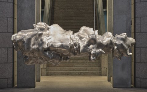 Rafael Lozano-Hemmer, Listen to the World, Volute 2, 2023. Polished cast aluminium, 300 cm